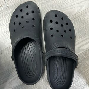 Size 11 crocs lightly used